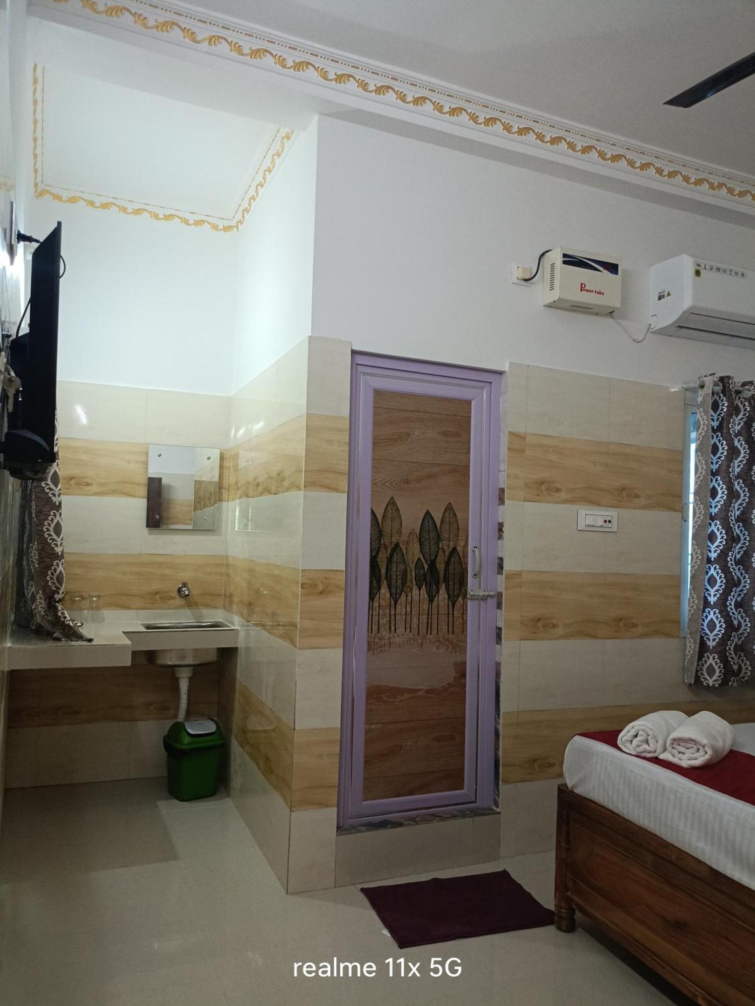 Hotel Trupti Residency Purí Exteriér fotografie