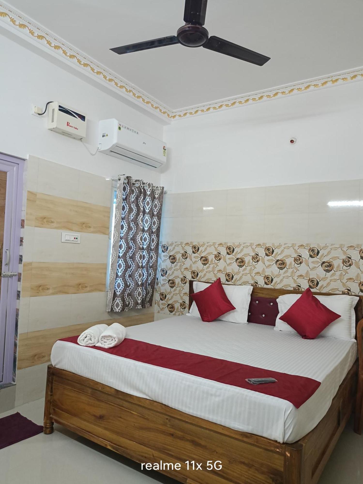 Hotel Trupti Residency Purí Exteriér fotografie